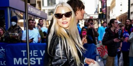 Bottega Veneta BV1101S 002 - As Seen On Pharrell Williams 5 Bottega Veneta BV1101S 002 - As Seen On Pharrell Williams - Image 5