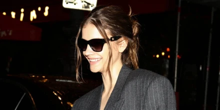 Emporio Armani EA4203U 5017/8G - As Seen On Barbara Palvin & Taylor Hill 4 Emporio Armani EA4203U 5017/8G - As Seen On Barbara Palvin & Taylor Hill - Image 4