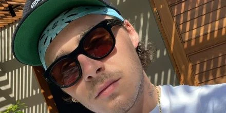 David Beckham DB 7045S 80770 - As Seen On Brooklyn Beckham 4 David Beckham DB 7045S 80770 - As Seen On Brooklyn Beckham - Image 4