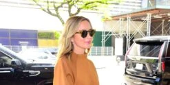 Oliver Peoples Martineaux OV5450SU 1701/52 - As Seen On Emily Blunt 7 Oliver Peoples Martineaux OV5450SU 1701/52 - As Seen On Emily Blunt -Retavoir Store EmilyBluntOliverPeoplesMartineauxOV5450SU1701 52