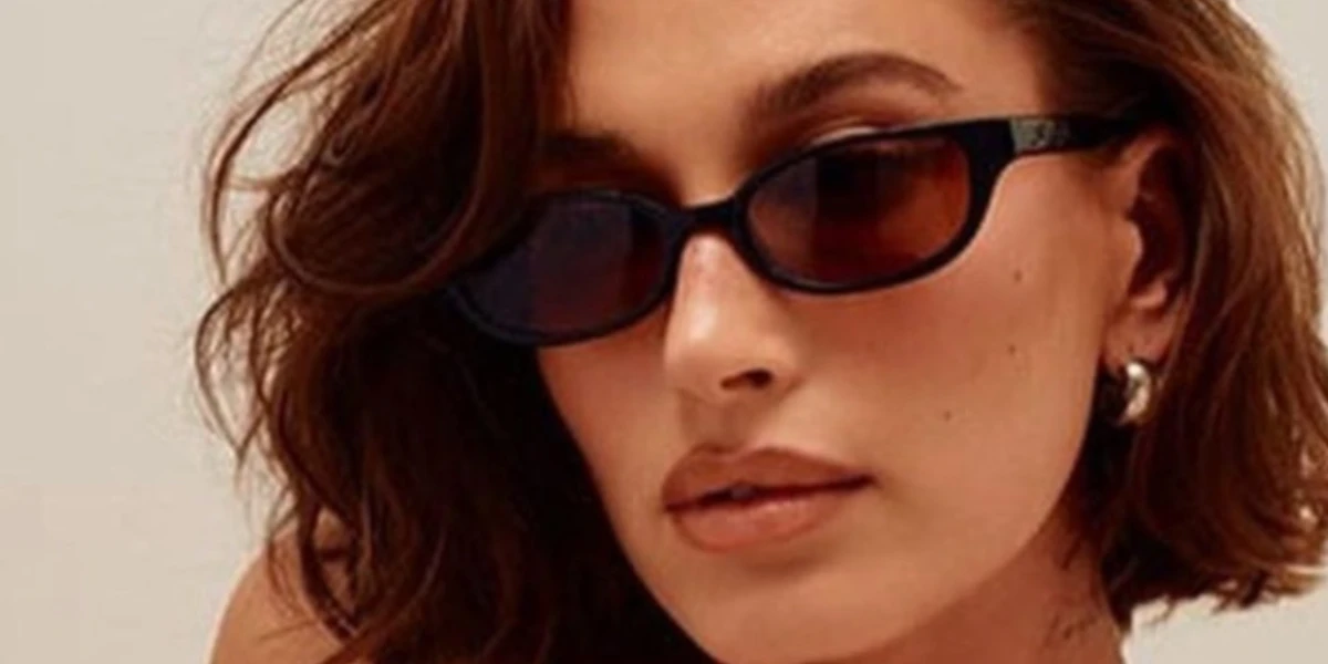 DMY Studios Romi DMYSUN11SB Black - As Seen On Hailey Bieber & Alex Cooper 4 DMY Studios Romi DMYSUN11SB Black - As Seen On Hailey Bieber & Alex Cooper - Image 4