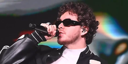 Prada PR 17WS 1AB5S0 Symbole Sunglasses 6 Prada PR 17WS 1AB5S0 Symbole Sunglasses - Image 6