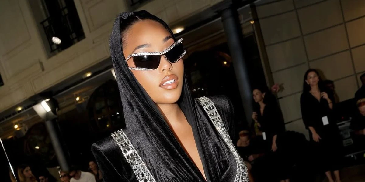 Swarovski SK7022 4001/87 - As Seen On Jordyn Woods 4 Swarovski SK7022 4001/87 - As Seen On Jordyn Woods - Image 4