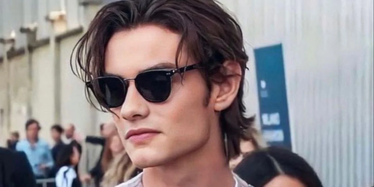 Prada PR 17YS 1AB03R Polarised 4 Prada PR 17YS 1AB03R Polarised - Image 4