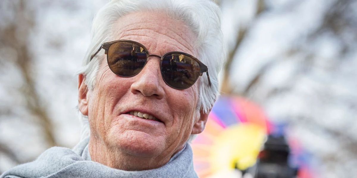 Giorgio Armani AR8215 6066/8E - As Seen On Richard Gere 4 Giorgio Armani AR8215 6066/8E - As Seen On Richard Gere - Image 4