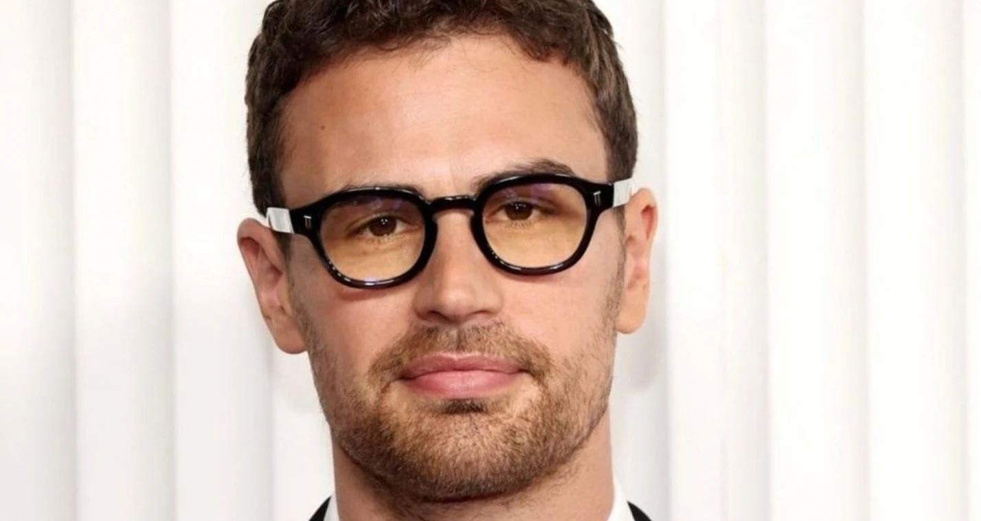 Cutler And Gross 9290 01 Dark Grey - As Seen On Theo James And Ke Huy Quan 4 Cutler And Gross 9290 01 Dark Grey - As Seen On Theo James And Ke Huy Quan - Image 4